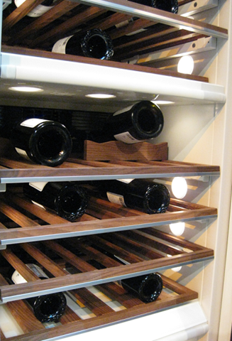 [culinarium miele wine refrigerator walnut shelves[3].png]
