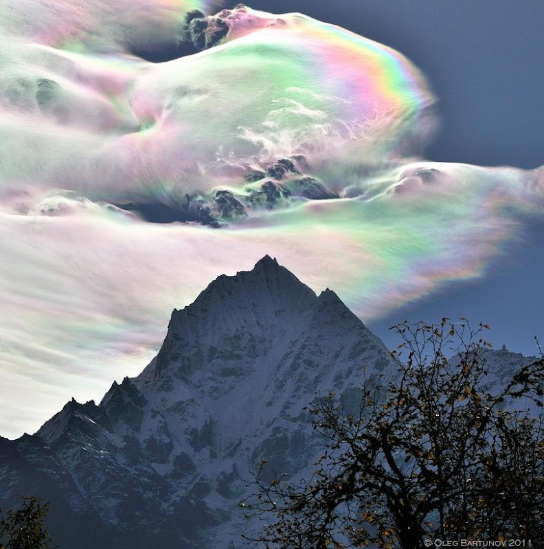 iridescent cloud over the himalayas oleg bartunov