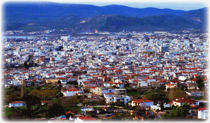 Θεσσαλία-Θεσσαλία-Βόλος-θέαμα από το Πήλιο.  Ο Βόλος είναι μια μεγάλη πόλη της Θεσσαλίας, στον Παγασητικό κόλπο, στους πρόποδες του Πηλίου. Είναι μία από τις πιο μεγάλες πόλεις και ένα από τα σημαντικότερα λιμάνια της Ελλάδας. Ο  πληθυσμός του Δήμου Βόλου, σύμφωνα με την απογραφή του 2001, ανέρχεται σε 85.000 κατοίκους 