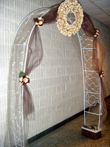 DIY Wedding Arch Rosettes and Netting