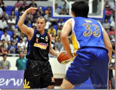 Christian Coronel (L) of the Philippine Patriots in this file picture dated Dec 12, 2009. The Patriots beat KL Dragons 76-70 in the ABL yesterday