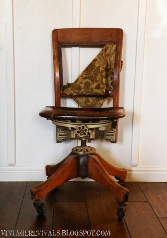 [thrift-store-chair[5].jpg]