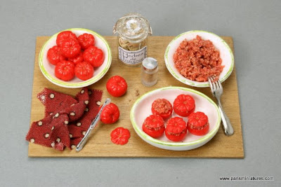 Paris Miniatures Making stuffed baked tomatoes - preparation board - Miniature Food - Emmaflam and Miniman