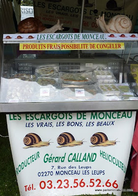 Paris Miniatures - French trader selling snail-based dishes - Emmaflam and Miniman
