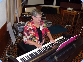 Barbara McNab dazzled us with her great styles and arrangements on the Clavinova