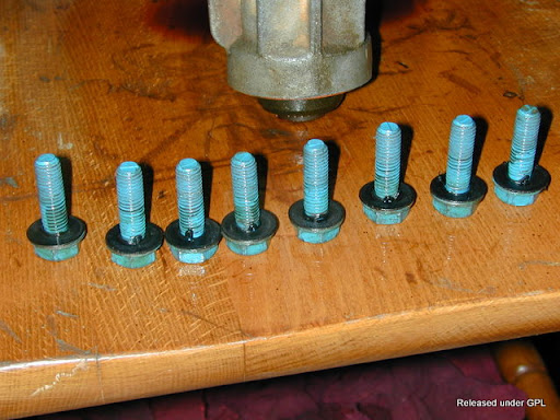 Bellhousing%20to%20Tranny%20Bolts%20with%20Pinched%20O-Rings.JPG