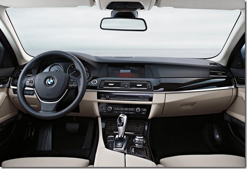 BMW-5-Series_2011_800x600_wallpaper_28