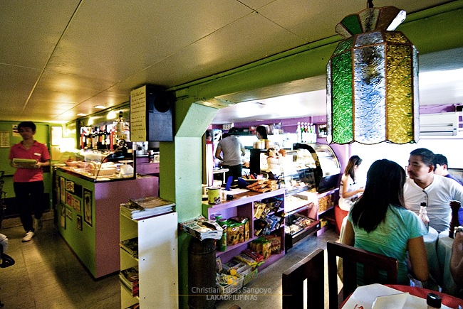 The Eclectic Interiors of Café Arabela
