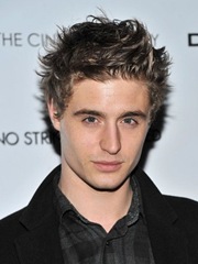 max-irons-red-riding-hood-2011