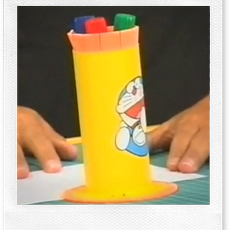 Manualidades: porta lápices con tubo de papel higiénico y foami