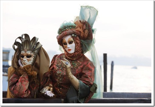 Carnevale 2011 - foto il martedi grasso a venezia - maschera ed erotismo2