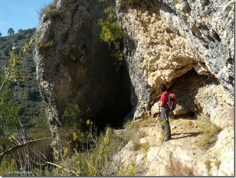 Entrada a la Cova Fosca - Vall d´Ebo