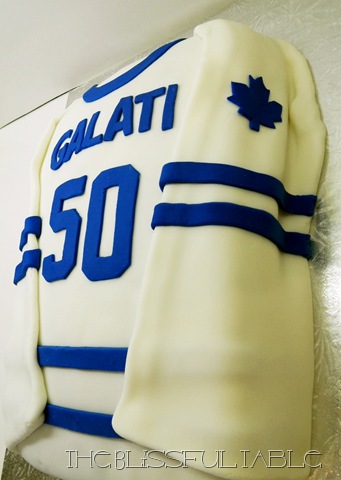 [Toronto Maple Leafs Cake 065a[8].jpg]