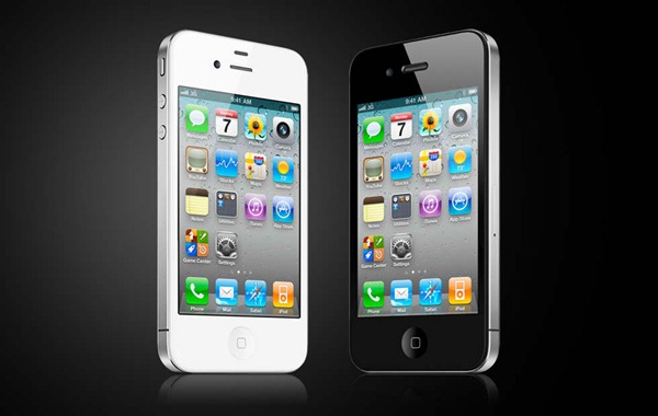 iPhone 4: Black vs. White