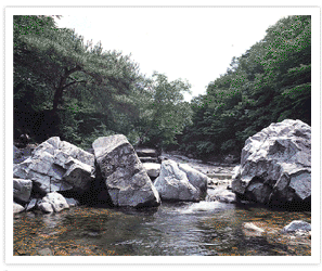 Cheongdo Namsangol Valley 