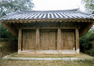 Cheongdo Sadangchae(Family shrine)