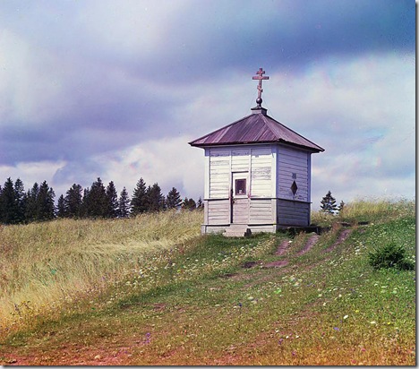 Chapel on Olga hill, Russian Empire; 1909
Sergei Mikhailovich Prokudin-Gorskii Collection (Library of Congress).