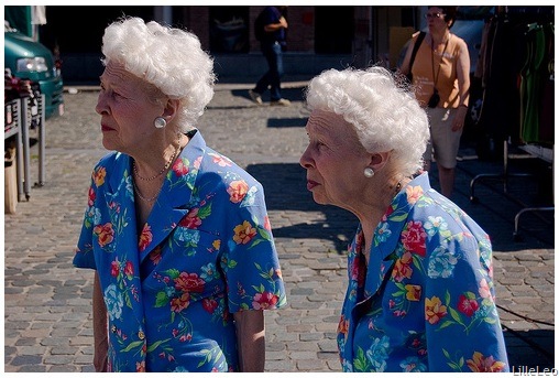 [Old-Twins-Sisters-Louvain[2].jpg]