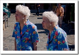 Old-Twins-Sisters-Louvain