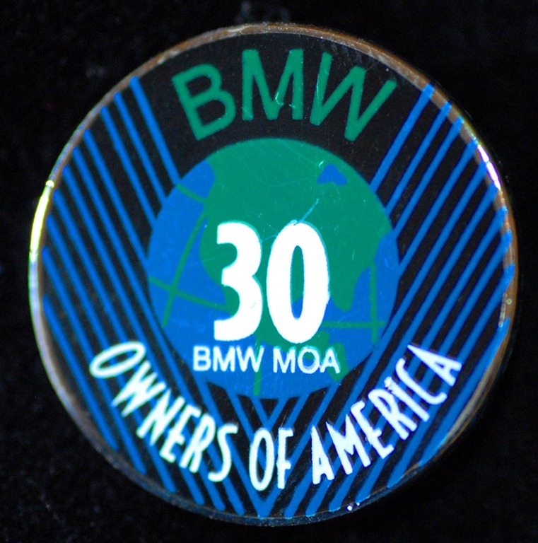 [bmwmoa 30 year pin[4].jpg]