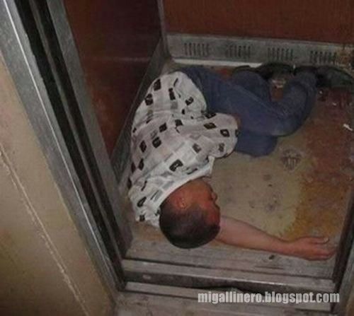 [borrachos (2)migallinero.blogspot[5].jpg]