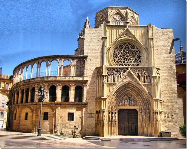 Catedral Porta_apòstols_maigb_fhdr