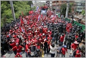 Red shirts demo in Pattaya (Reuters)