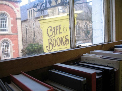 [cafe books[3].jpg]