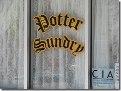 1066 Potter Sundry Potter NE