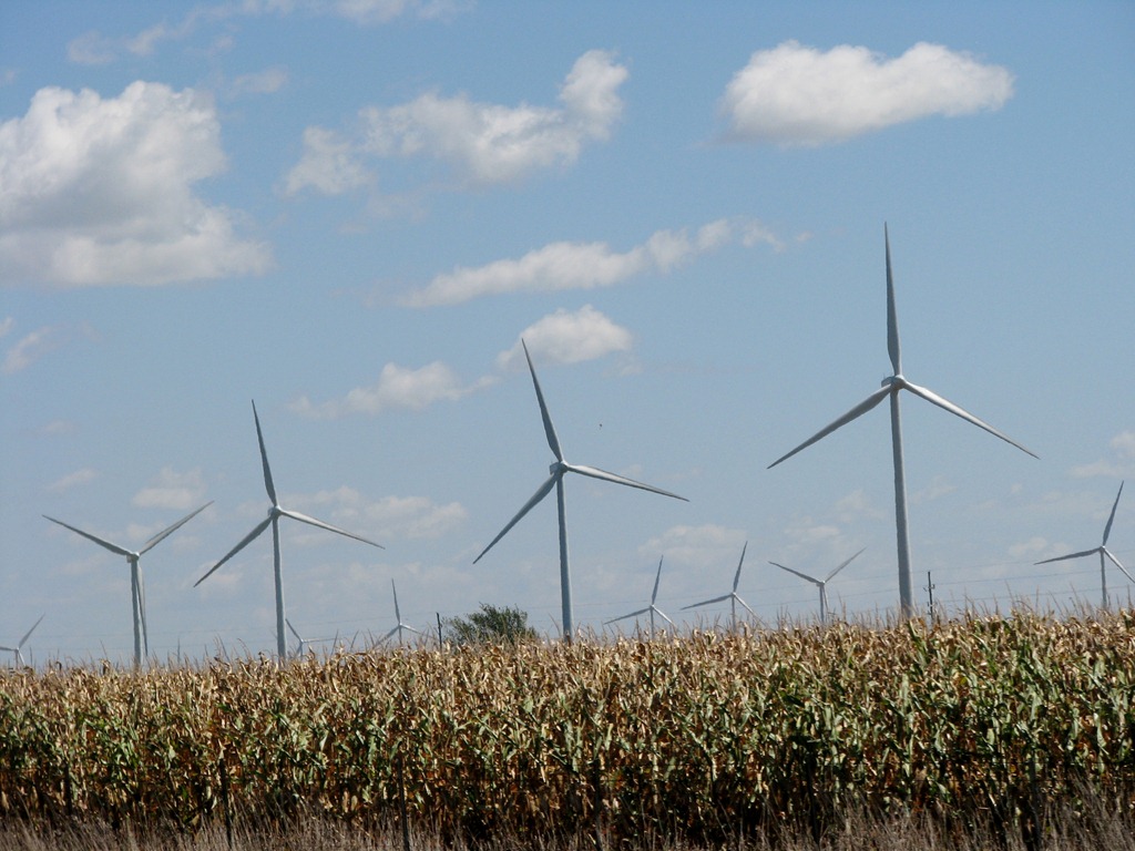 [6821  I-55 wind turbines near Odell IL[3].jpg]