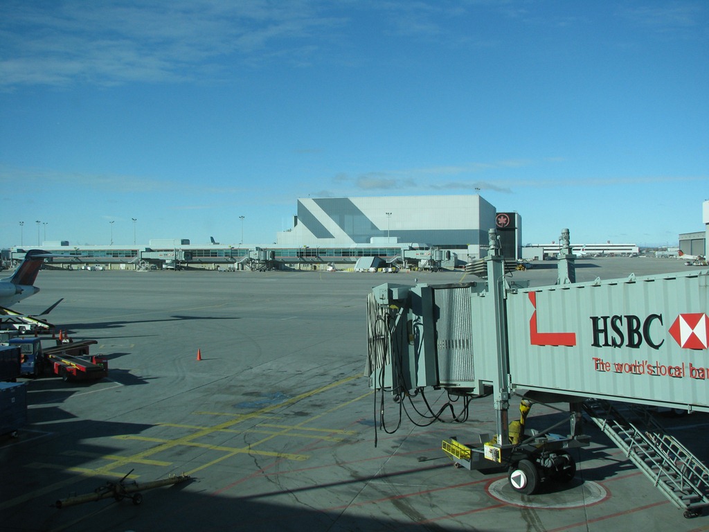 [6909 Toronto Pearson International Airport[3].jpg]