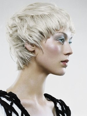 Girls who have the scene hairstyle generally have a bright colour in their