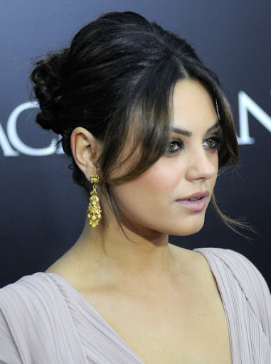 mila-kunis-hairstyle-sensual