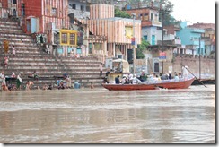 India 2010 -Varanasi  ,  paseo  en barca por el Ganges  - 21 de septiembre   105