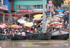 India 2010 -Varanasi  ,  paseo  en barca por el Ganges  - 21 de septiembre   146