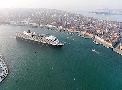 Get remarkable views of Venice's timeless landmarks as Queen Elizabeth sails through the Grand Canal. 