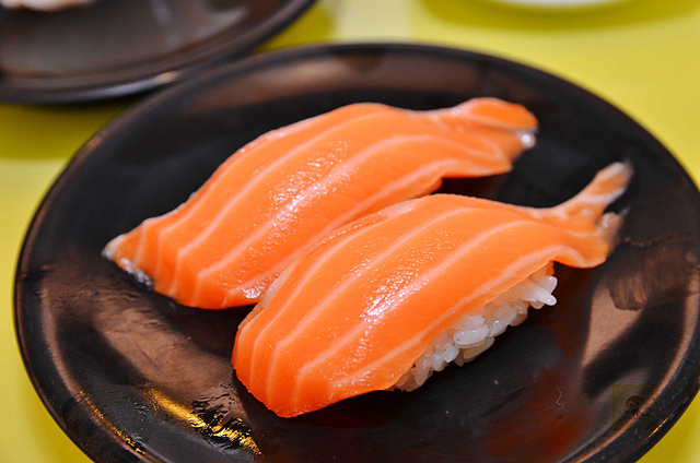 小高玉迴轉壽司~巷弄中精緻美味的壽司店，推鮭魚肚、海鱺、青甘握壽司，近南港展覽館捷運站