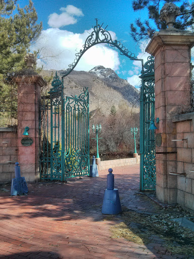 Entrance to La Caille