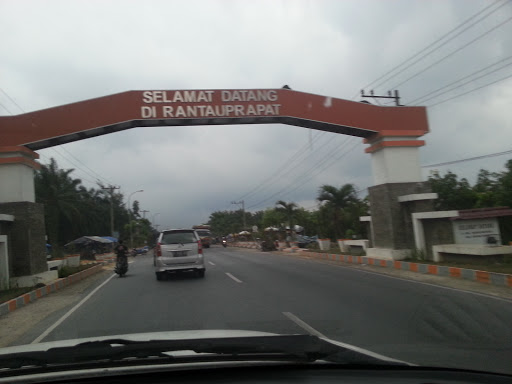 Welcome Gate Rantau Prapat