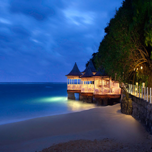 Beaches at Night Wallpaper - náhled