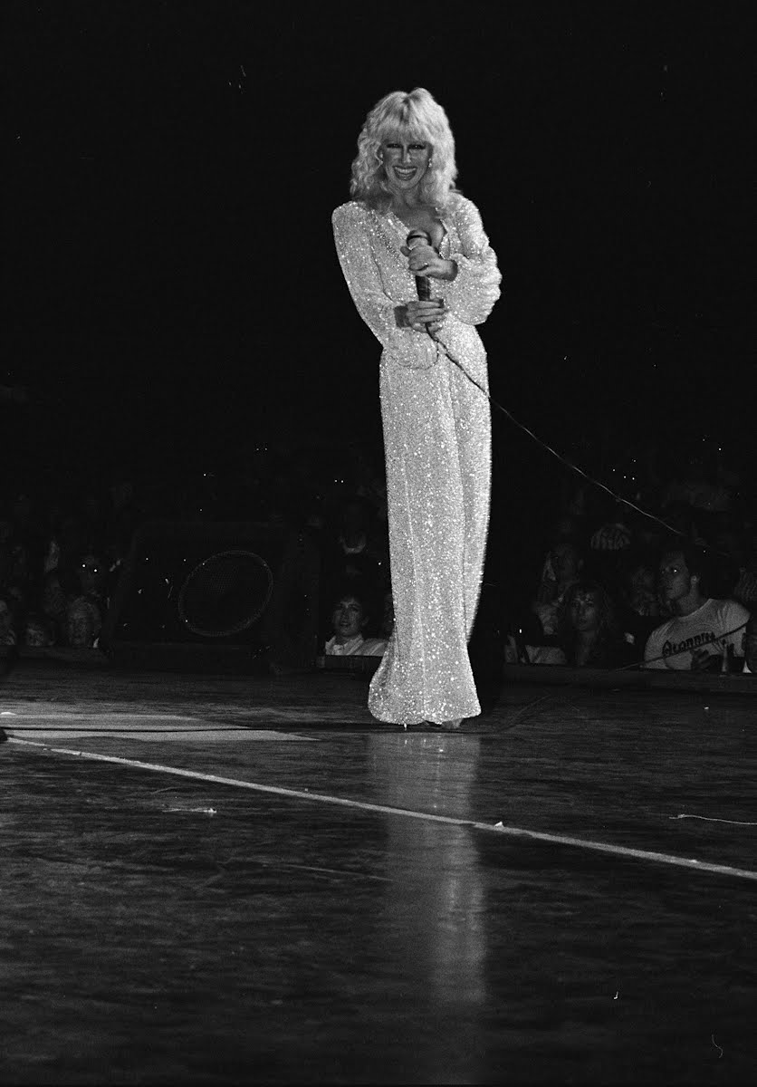 スザンヌ サマーズ Google Arts Culture