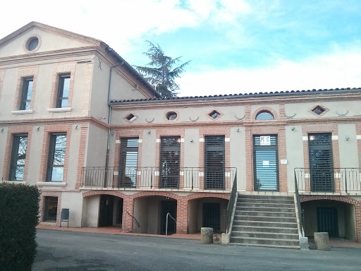 Château De La Maison Communale Des Jeunes