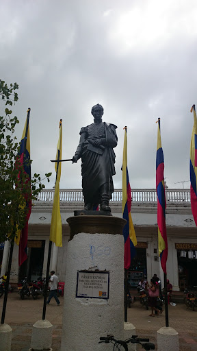 Estatua Parque De Bolívar 