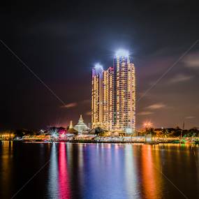 Rainbow reflection by Jee Cornelius - Buildings & Architecture Office Buildings & Hotels