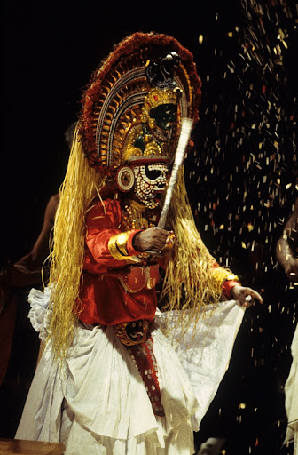 Communiquer avec lu0027invisible - Maison des Cultures du Monde 