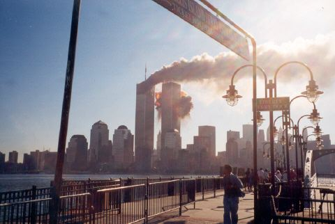 [twin towers crash[1].png]