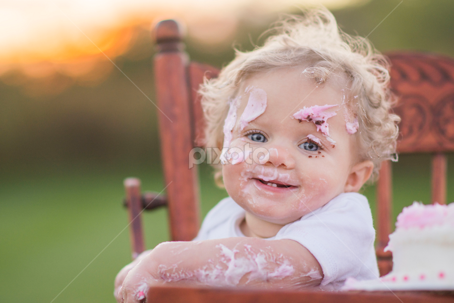 CAKE SMASH! by Marissa Frederick - Babies & Children Child Portraits