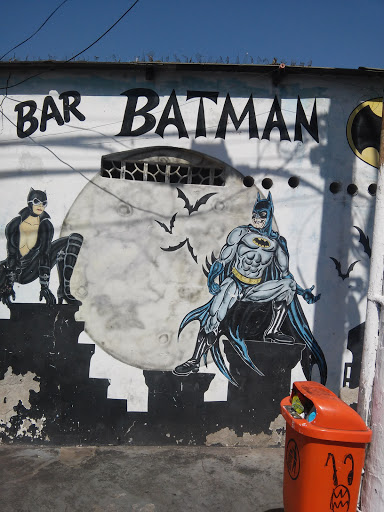 Graffiti Bar Batman