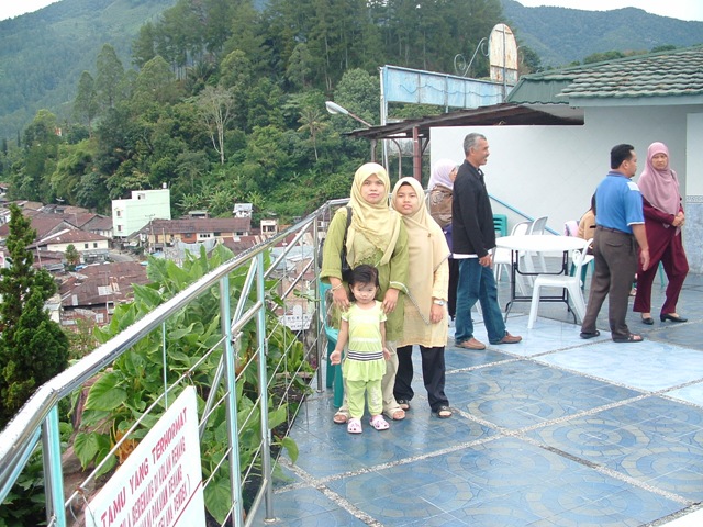 [LakeTobaview42.jpg]