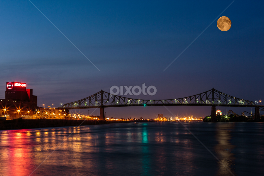 by Flavio Mini - City,  Street & Park Night